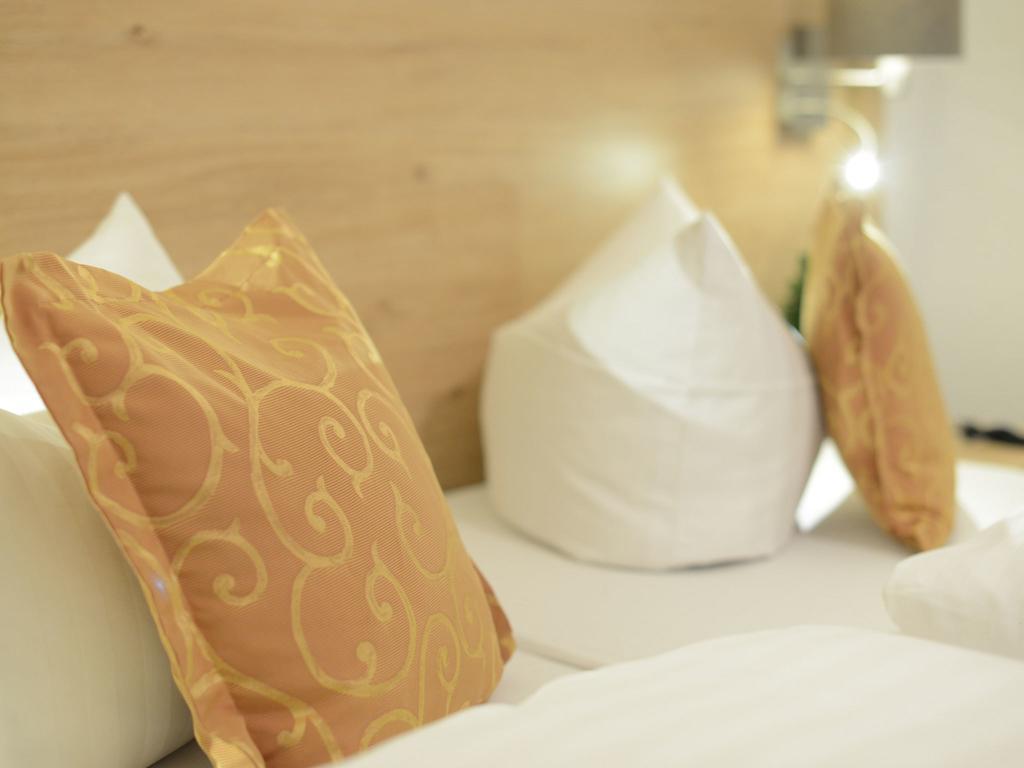 Land-Gut Hotel Zum Loewen Garni มาร์คทายเดินเฟลด์ ห้อง รูปภาพ