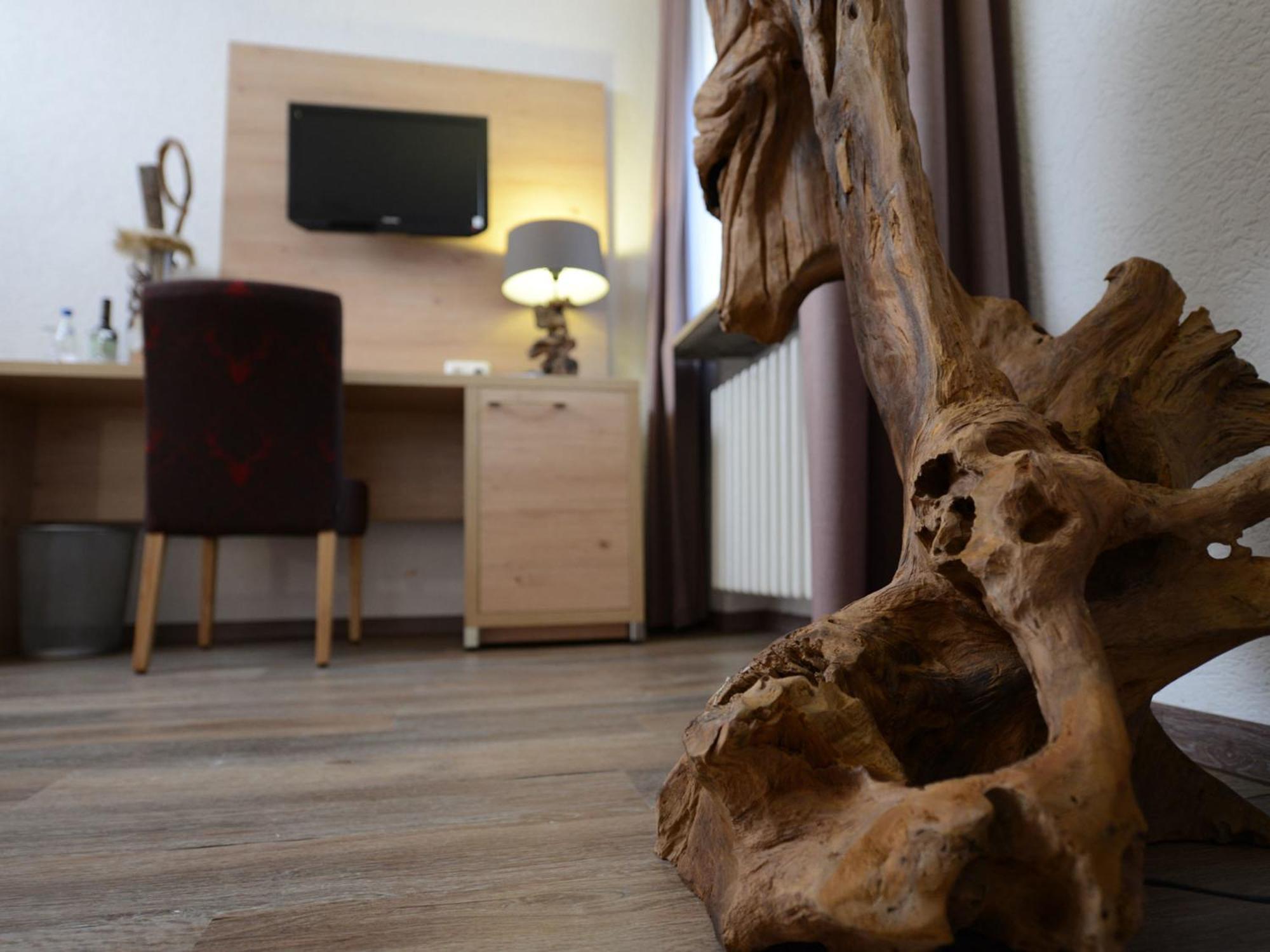 Land-Gut Hotel Zum Loewen Garni มาร์คทายเดินเฟลด์ ห้อง รูปภาพ